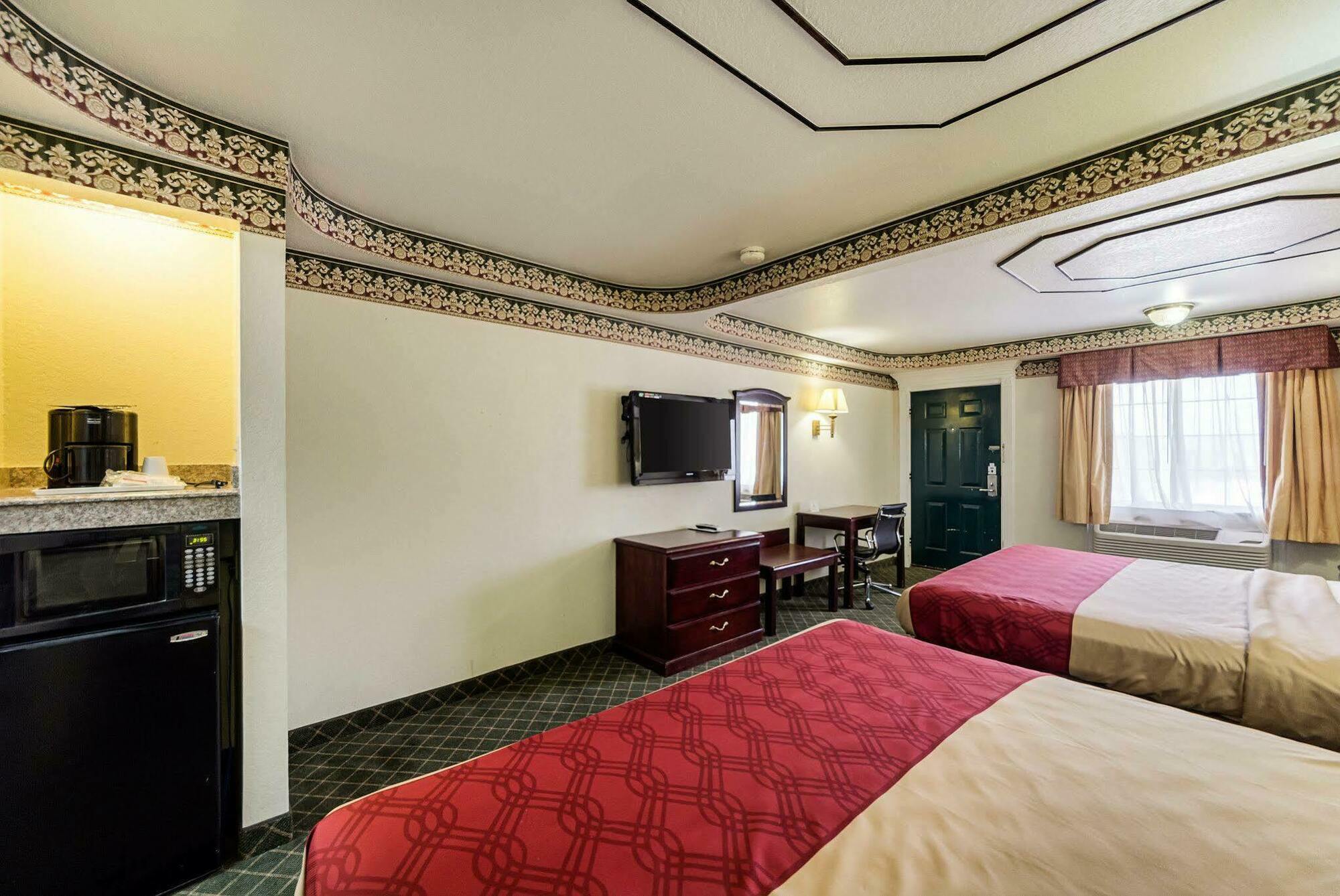 Three Rivers Executive Inn & Suites By Oyo Eksteriør bilde